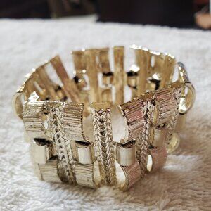 Beautiful Silver Link slip on Bracelet , wt   69 grams , item # A-71